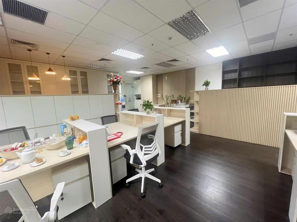 Bán sàn thương mại văn phòng khối đế toà chung cư dt612m2 tiện kinh doanh làm vp sổ hồng lâu dài