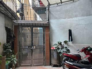 Cho thuê nhà riêng ngõ 22 tôn thất tùng, 30m2, 5 tầng, 3pn, đủ đồ. 10tr/th.  0984 536 ***