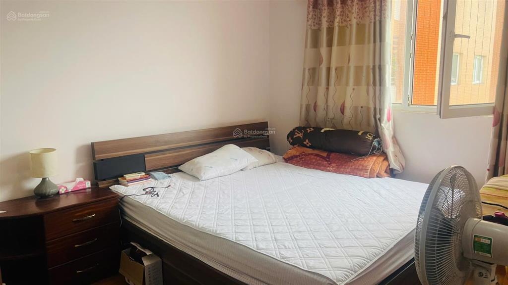 Bán ch tại khu đô thị mới nghĩa đô, cầu giấy, 45m2, 4.45 tỷ, view hồ điều hoà 4.5ha.  0984 536 ***