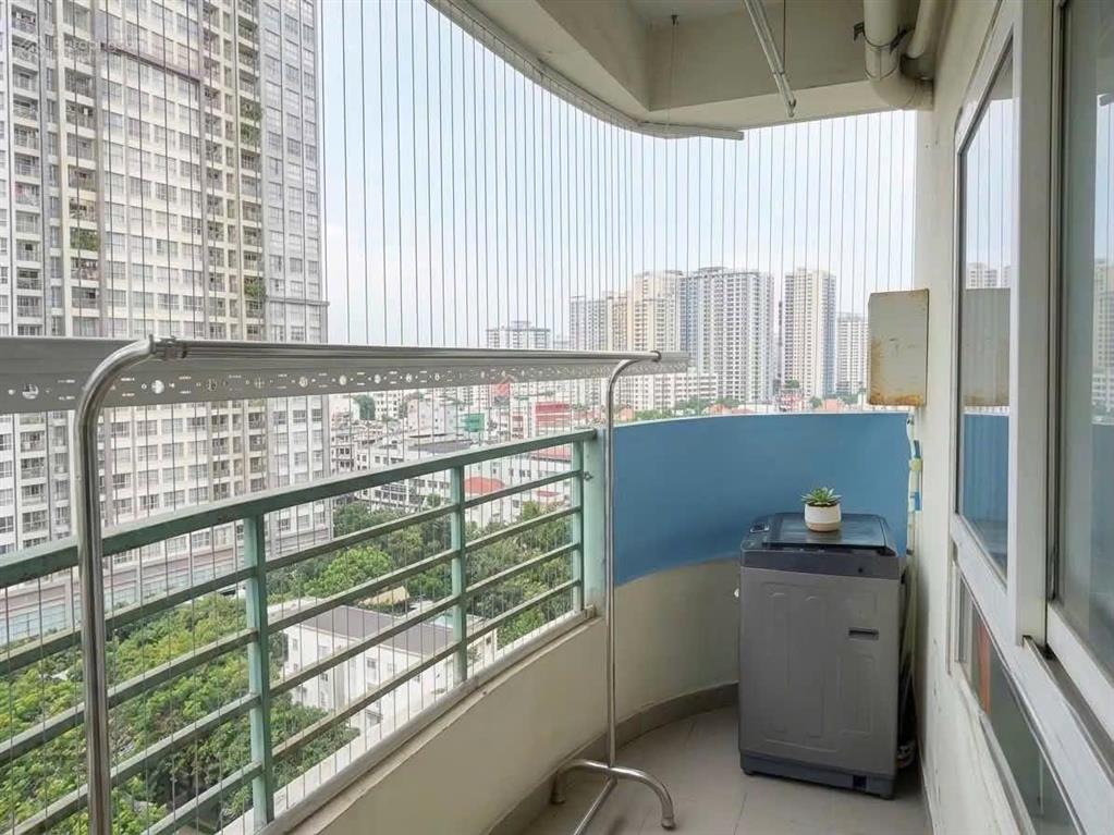 Cho thuê nhà riêng ngõ 444 thuỵ khuê, tây hồ, dt nhà 40m2x2 tầng, dt đất 200m2, đủ đồ, 8.5tr/th