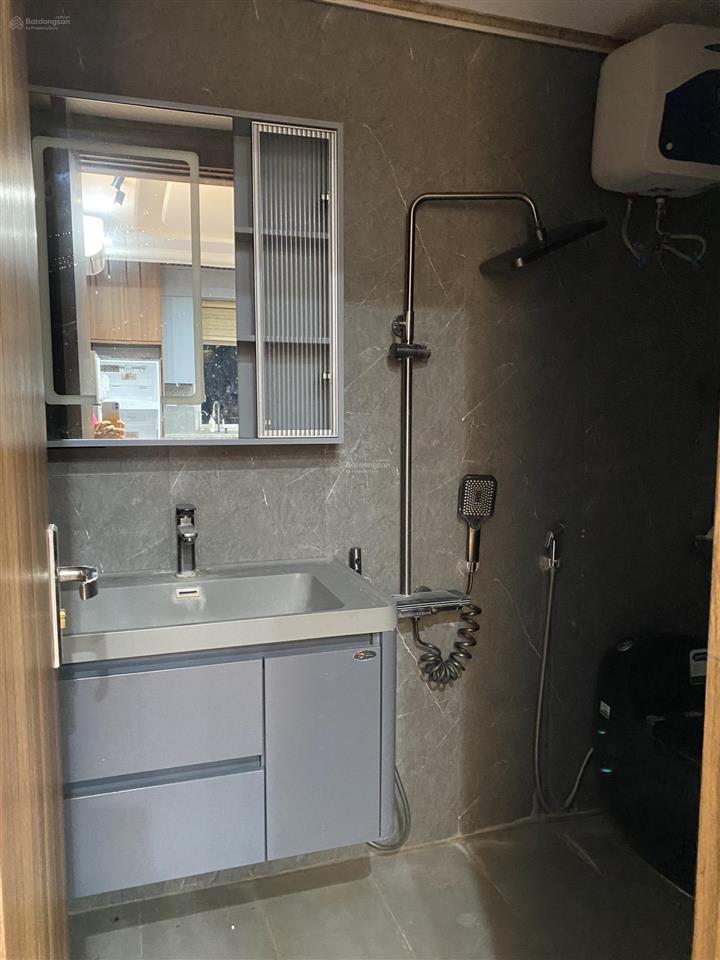 Chcc tòa n04b1 dịch vọng, cầu giấy, 65m2, 2pn, 6,2 tỷ.  0984 536 ***