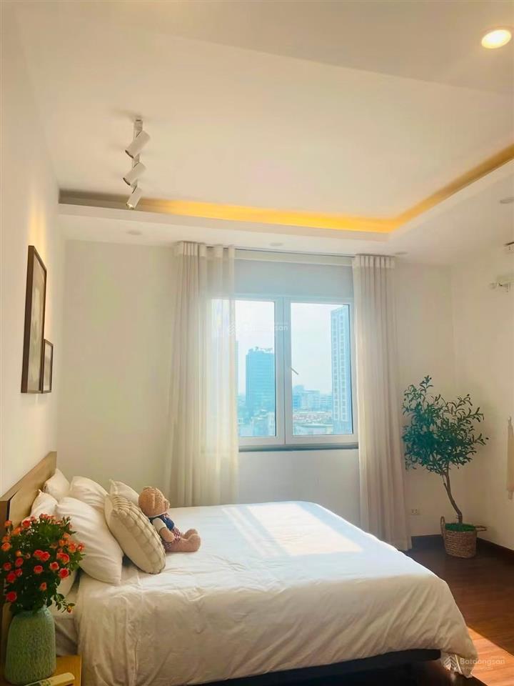 Bán chcc nghĩa đô, 106 hoàng quốc việt, p. nghĩa đô, 45m2, 2pn, đủ đồ, 4tỷ.  0984 536 ***e toàn