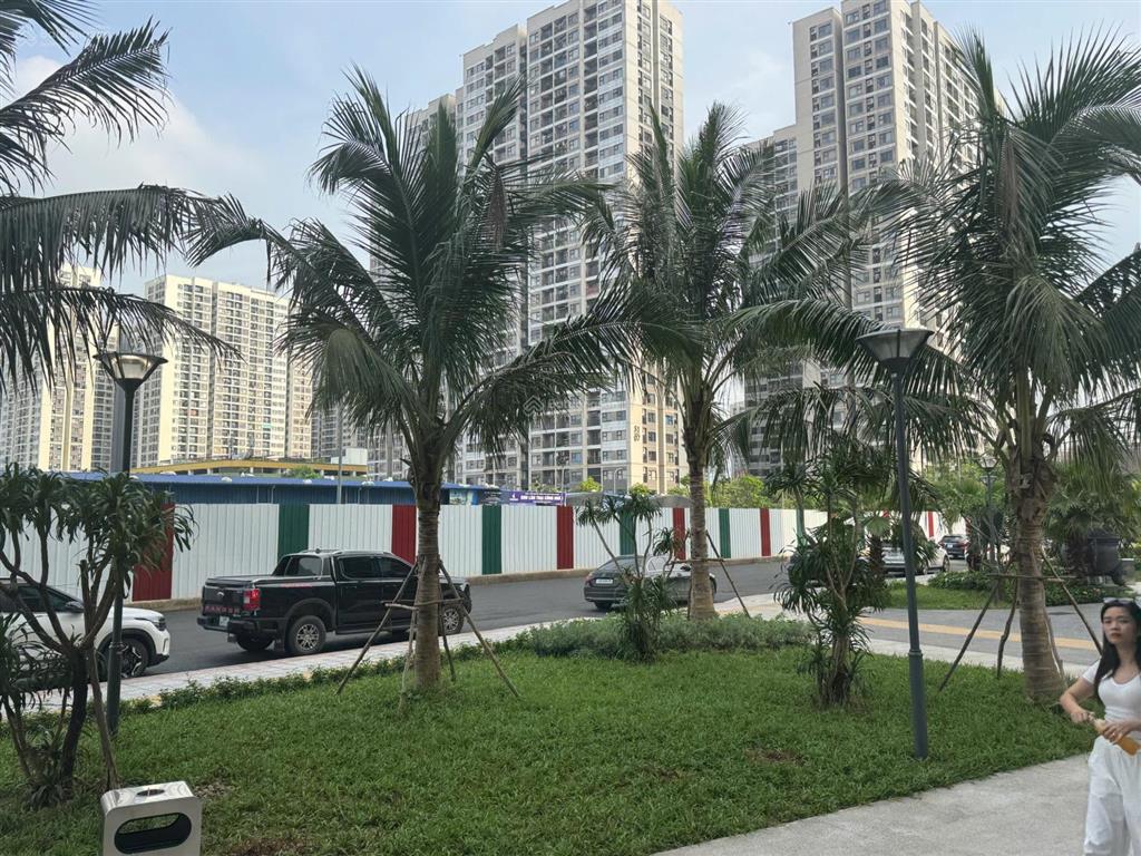 Chính chủ cần cho thuê 2 căn góc cạnh nhau shophouse chân đế tòa be3 vinhomes ocean park 1