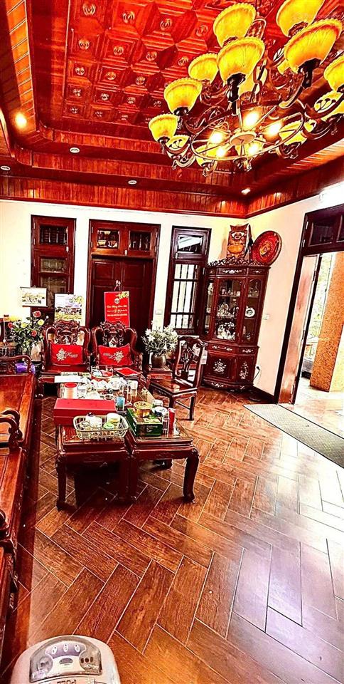 Bán biệt thự vườn đào , tây hồ 203m2, 5 tầng, mt 12m, giá 174 tỷ.  0942 226 ***.