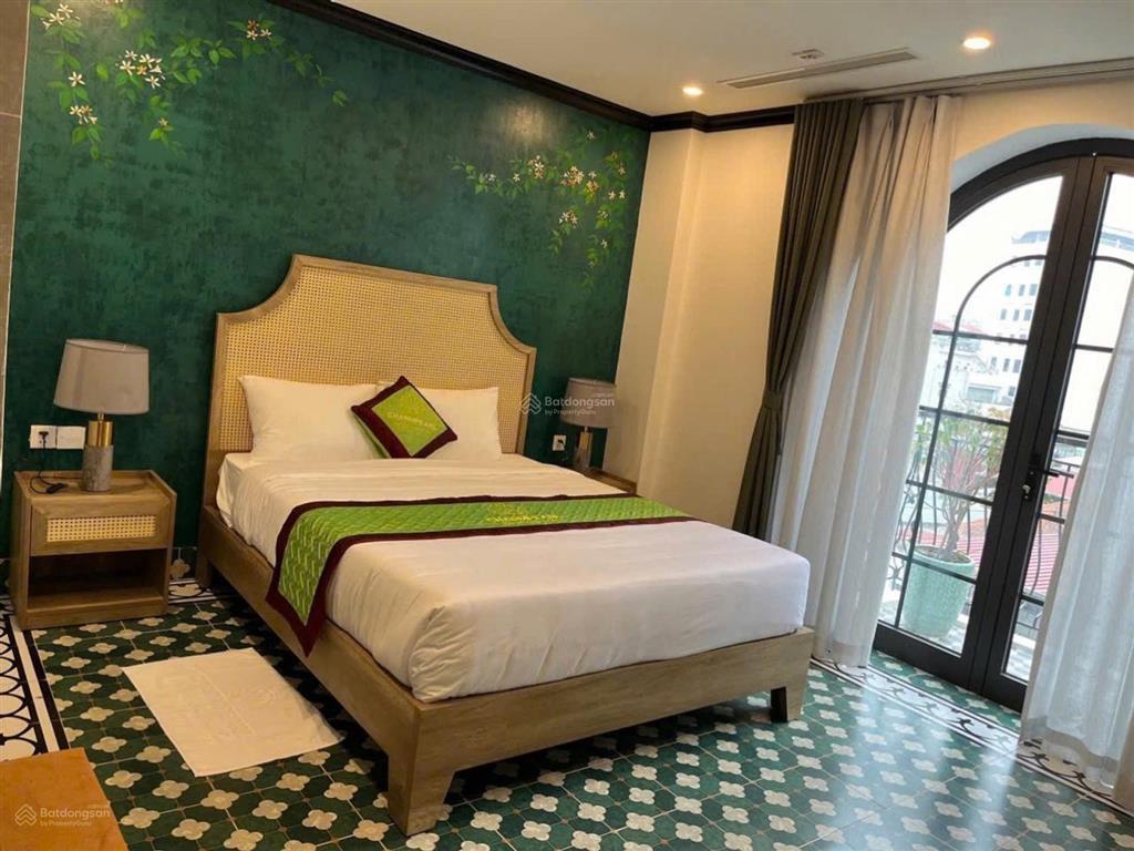 Bán khách sạn 4* ba đình 280m2, 12 tầng, 50 phòng, giá 280 tỷ.  0942 226 ***