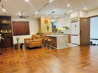 Bán chung cư đền lừ giá 4,7 tỷ, 65m2, 2 phòng ngủ, 2 vệ sinh, view hồ đền lừ