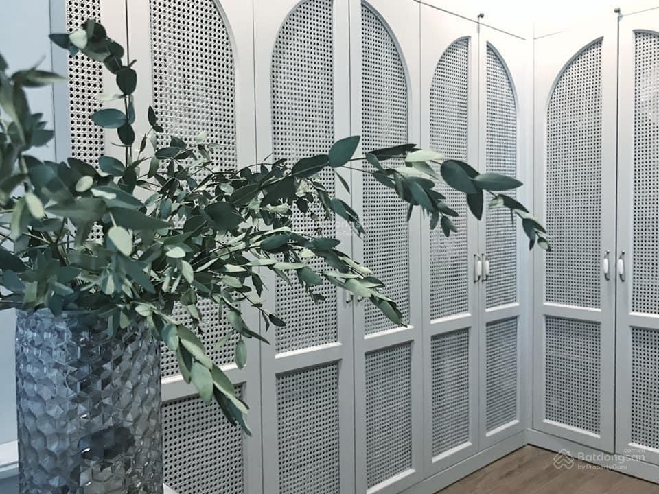 Cho thuê cc 1pn, 1wc, 84m2 tại vincom center bà triệu, giá ưu đãi 18 triệu vnd