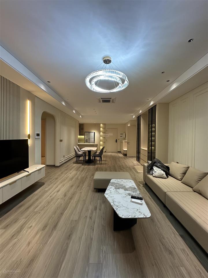 Quỹ căn 2 ngủ đủ đồ giá từ 20tr cần cho thuê gấp tại cc golden palm .