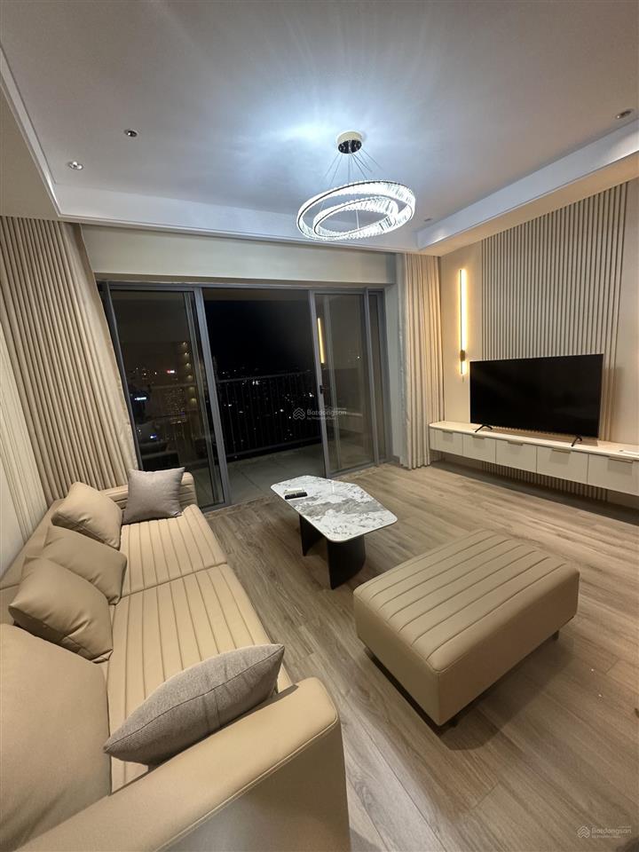 Quỹ căn 2 ngủ đủ đồ giá từ 20tr cần cho thuê gấp tại cc golden palm .