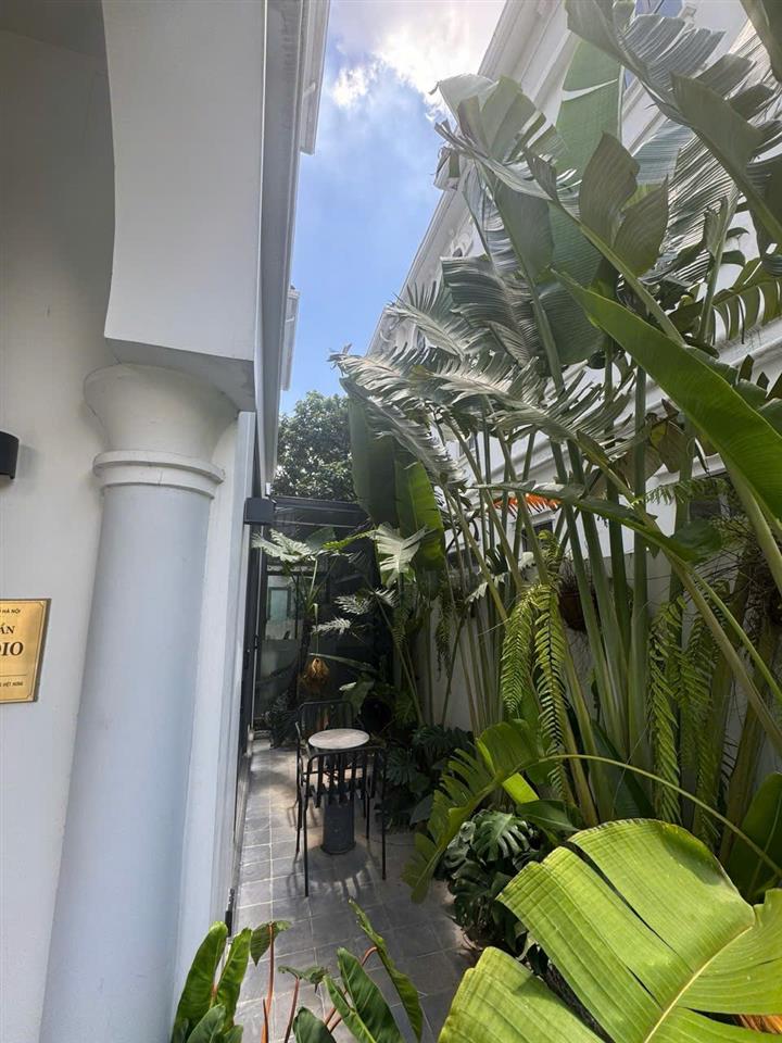 Cho thuê shophouse vinhomes riverside, 50 triệu, 225 m2, 3wc, 9m mặt tiền