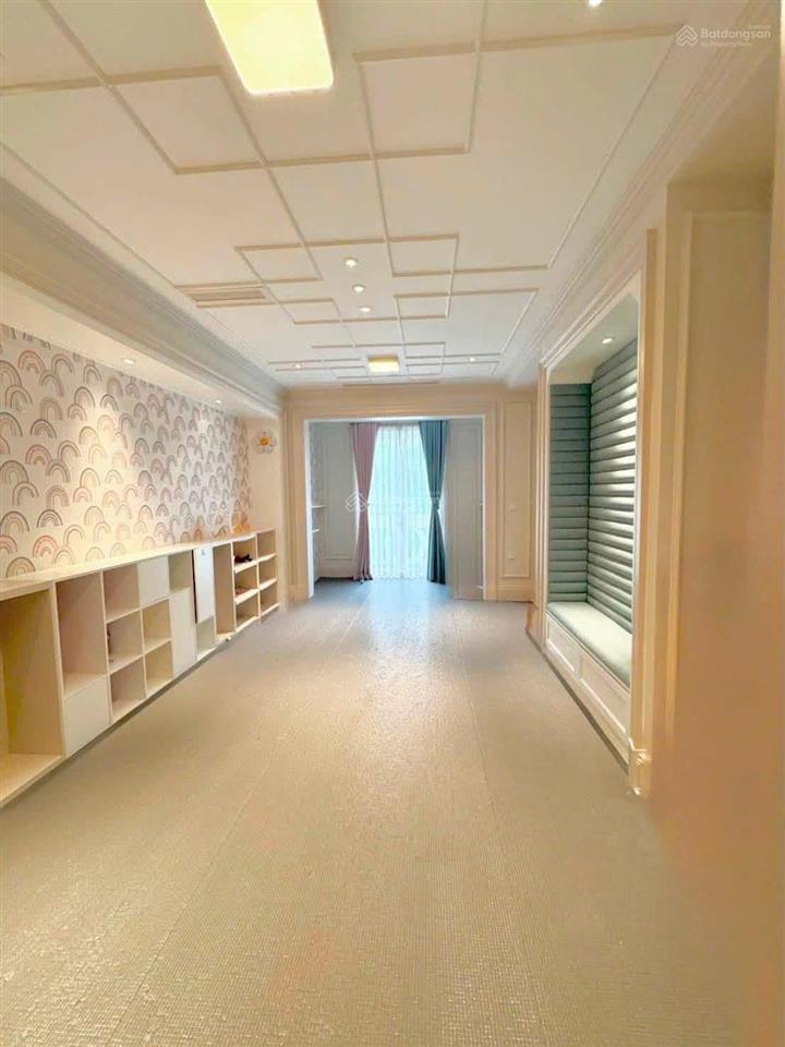 Siêu bt bằng lăng vinhomes riverside, cho thuê 190 triệu, 550m2, 4pn, 4wc, nội thất đẹp tỉ mỉ.