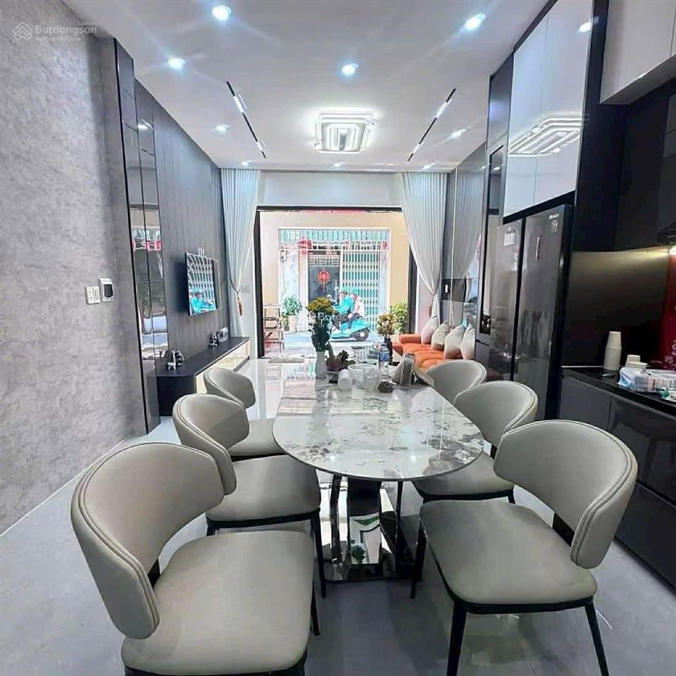 Bán nhà 2 tầng mới 2 mặt kiệt ô tô k39 cù chính lan  full nội thất đẹp