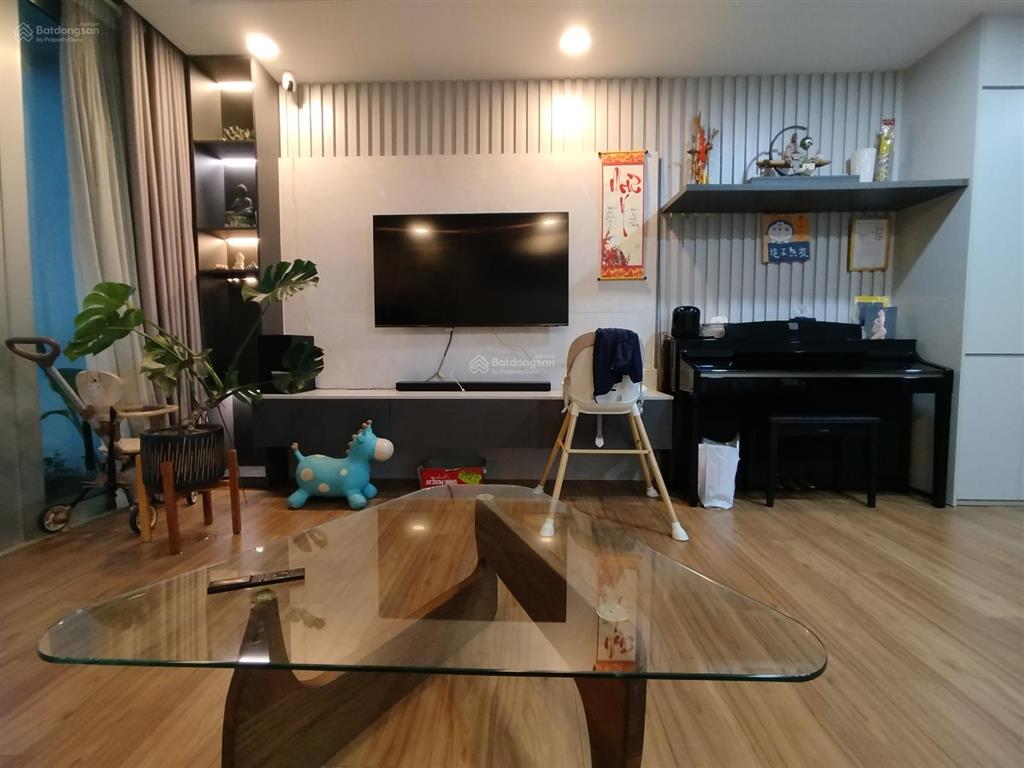 Căn hộ sài gòn airport 3 phòng ngủ, sổ hồng cầm tay. nội thất đẹp, bán gấp giá tốt ạ