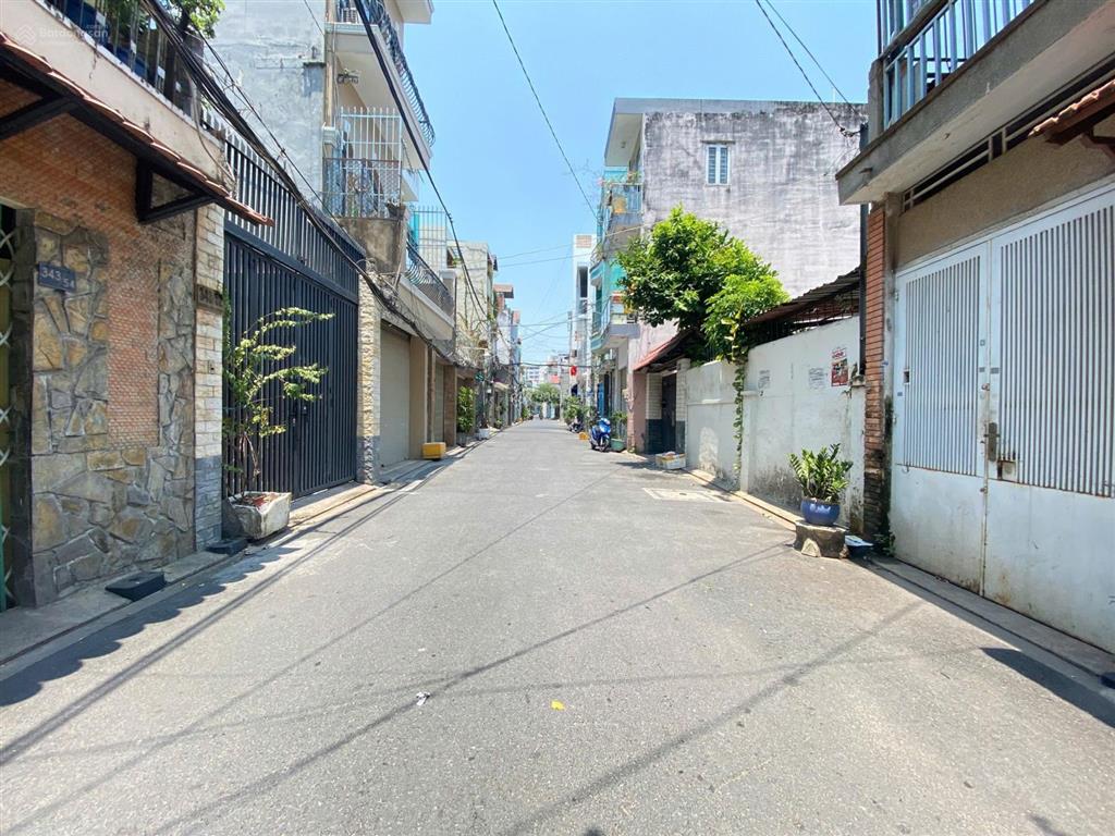 Bán nhà 343/54 nguyễn trọng tuyển, gần sân bay, quân khu 7. phù hợp công viên chức sinh sống