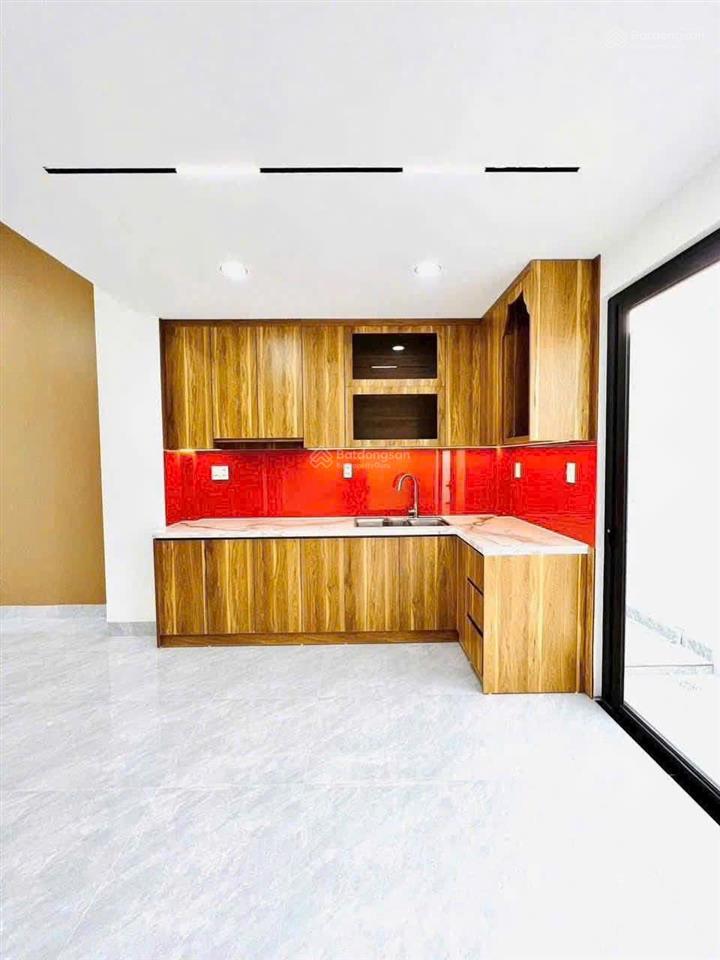 Bán gấp nr 3pn, 3wc tại hẻm 47, trường lưu, 50,6m2, giá 4,95 tỷ