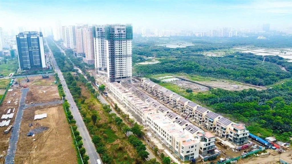 Bán căn góc 81m2, 2pn2wc essensia sky view pmh mát mẻ bàn giao giai đoạn 2 có nội thất bếp