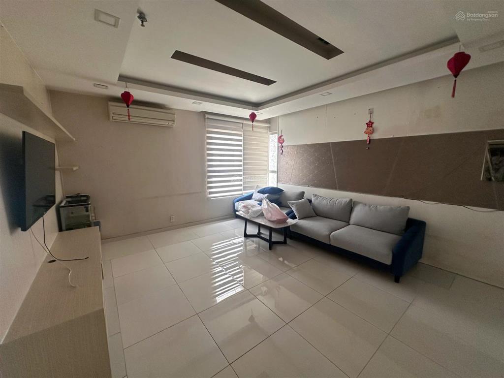 Em chào bán căn hộ 122m2, 3pn 2wc lầu cao, nhà có sẵn nội thất, sổ hồng chính chủ công chứng ngay