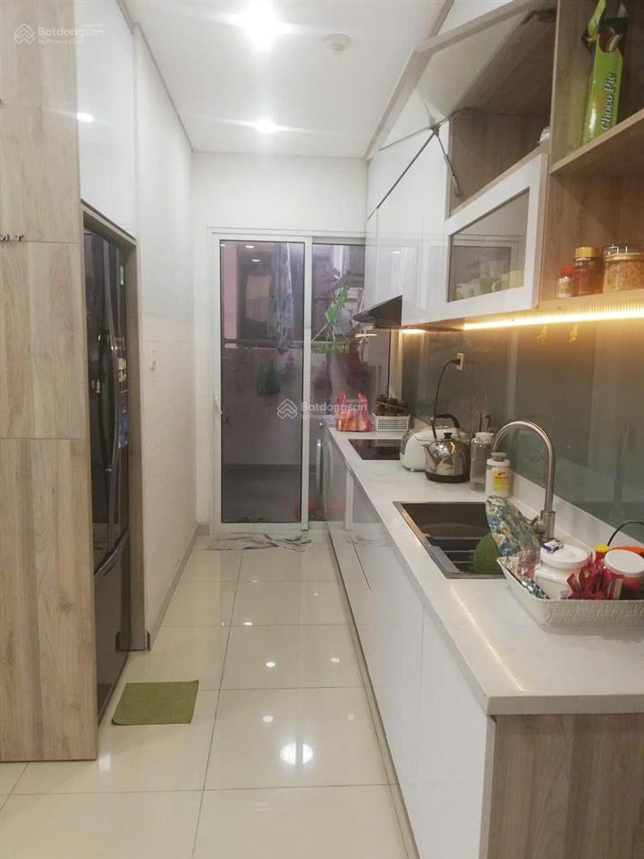 Chuyển xuống nhà phố bán căn hộ dragon hill 2, 71m2, 2pn2wc, giá 4.6x tỷ,  mai linh 0901 377 ***