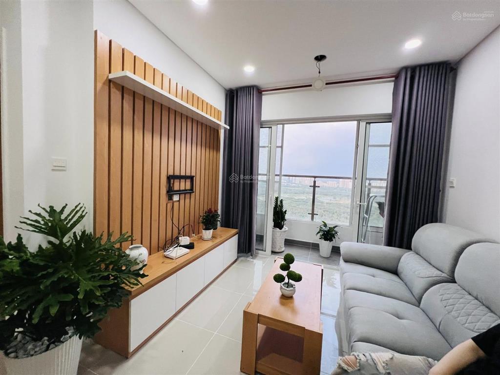 Giá tốt thị trường chỉ 4.6 tỷ căn hộ 2pn 75m2 dragon hill 2, sổ hồng sang tên nhanh  0901 377 ***
