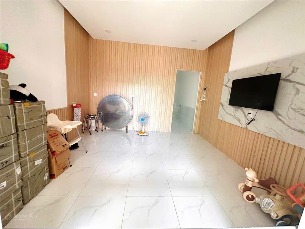 Người nhà em cần bán căn nhà cấp 4 hẻm 2129 huỳnh tấn phát, thị trấn nhà bè, tp hồ chí minh