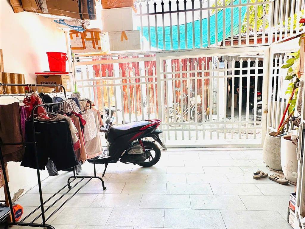 Người nhà em cần bán căn nhà cấp 4 hẻm 2129 huỳnh tấn phát, thị trấn nhà bè, tp hồ chí minh