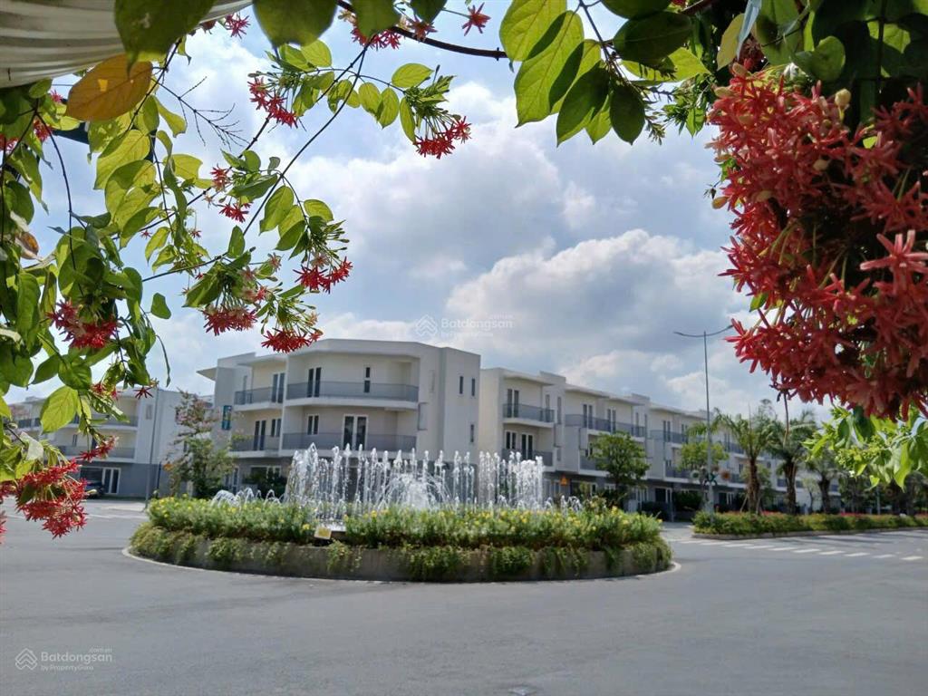 Cần tiền bán căn nhà phố shophouse đường 30m khu đô thị dragon village phú hữu quận 9