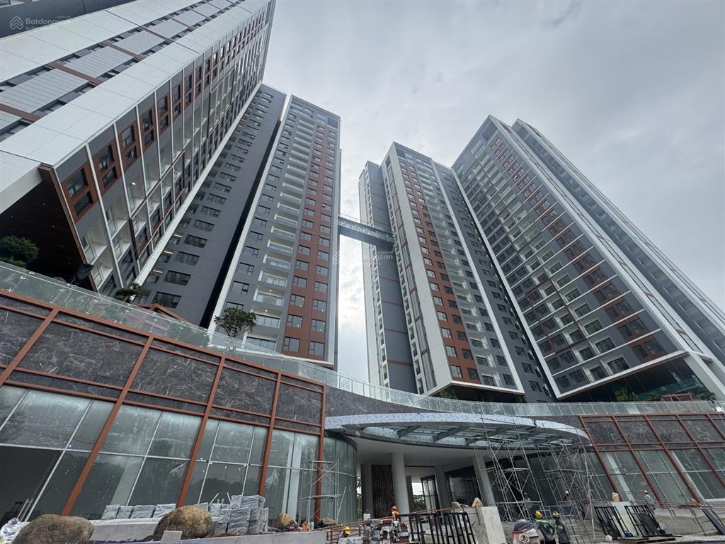 Chuyển nhượng em còn 1 căn giá tốt, 81m2 view công viên giá 5.6 tỷ all in
