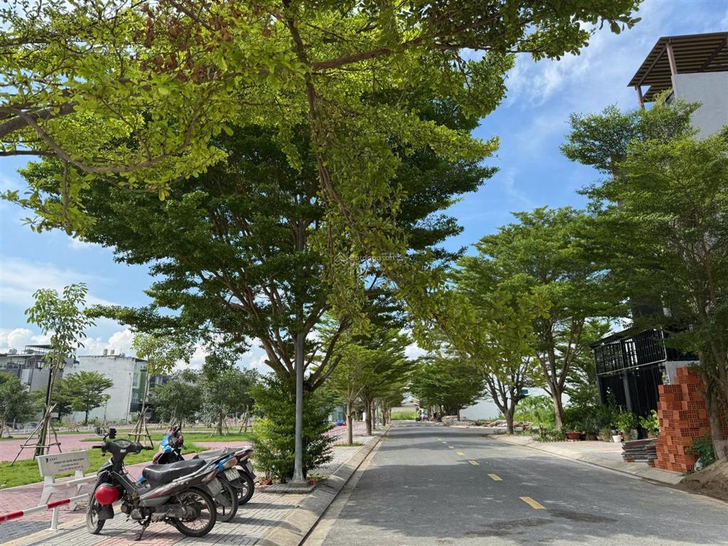 Cần xoay đồng vốn nên muốn bán nhanh nền đất 6x21 kdc the sun city, phước kiển nhà bè
