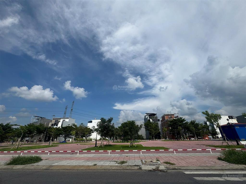 Cần xoay đồng vốn nên muốn bán nhanh nền đất 6x21 kdc the sun city, phước kiển nhà bè