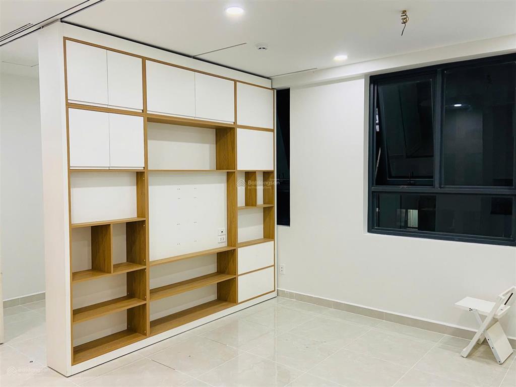 Đổi nhà rộng hơn nên cần bán căn hộ 2pn2wc 55m2 sài gòn intela bình chánh, tầng cao view thoáng