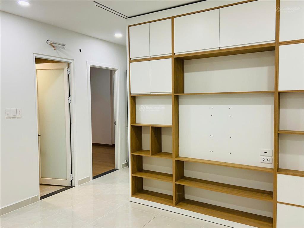 Đổi nhà rộng hơn nên cần bán căn hộ 2pn2wc 55m2 sài gòn intela bình chánh, tầng cao view thoáng