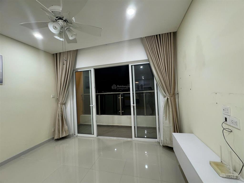 Cho thuê căn hộ dragon hill, 3pn2wc, nội thất cơ bản, giá 13tr/tháng, nhà mới sạch sẽ, khách ở ngay