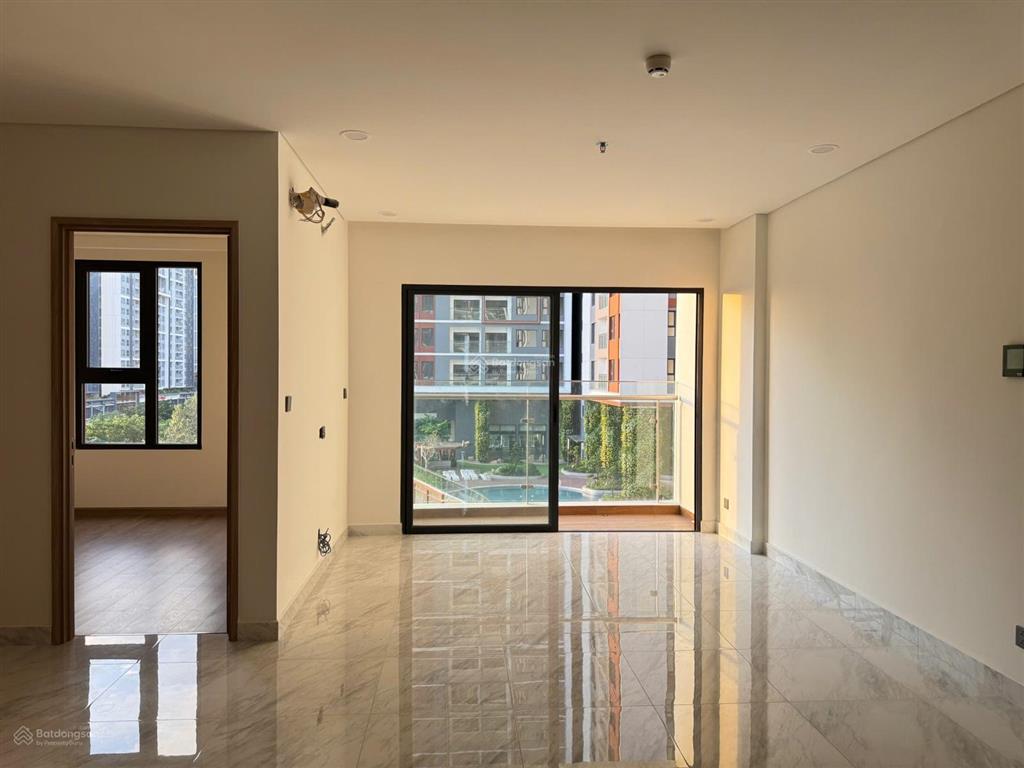 Mã căn b01 essensia sky, view pmh, căn góc, 2pn2wc bán chênh nhẹ 150tr  0901 377 *** em mai linh