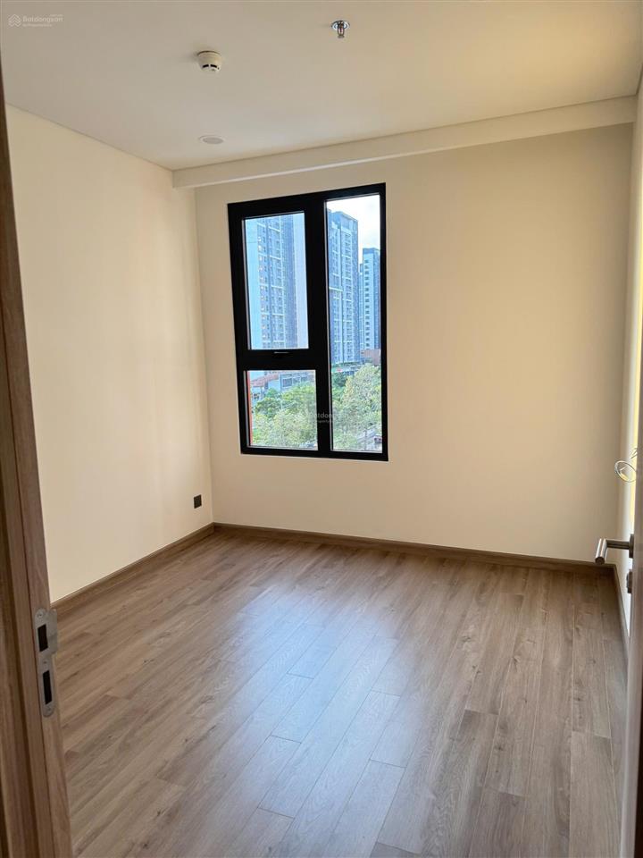 Mã căn b01 essensia sky, view pmh, căn góc, 2pn2wc bán chênh nhẹ 150tr  0901 377 *** em mai linh