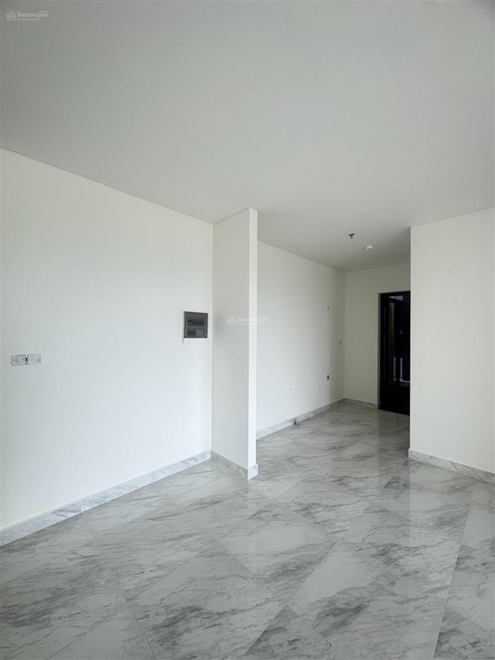 Bán cc essensia sky, 5.85 tỷ, 81m2, 2pn, 2wc, siêu hot ở nhà bè