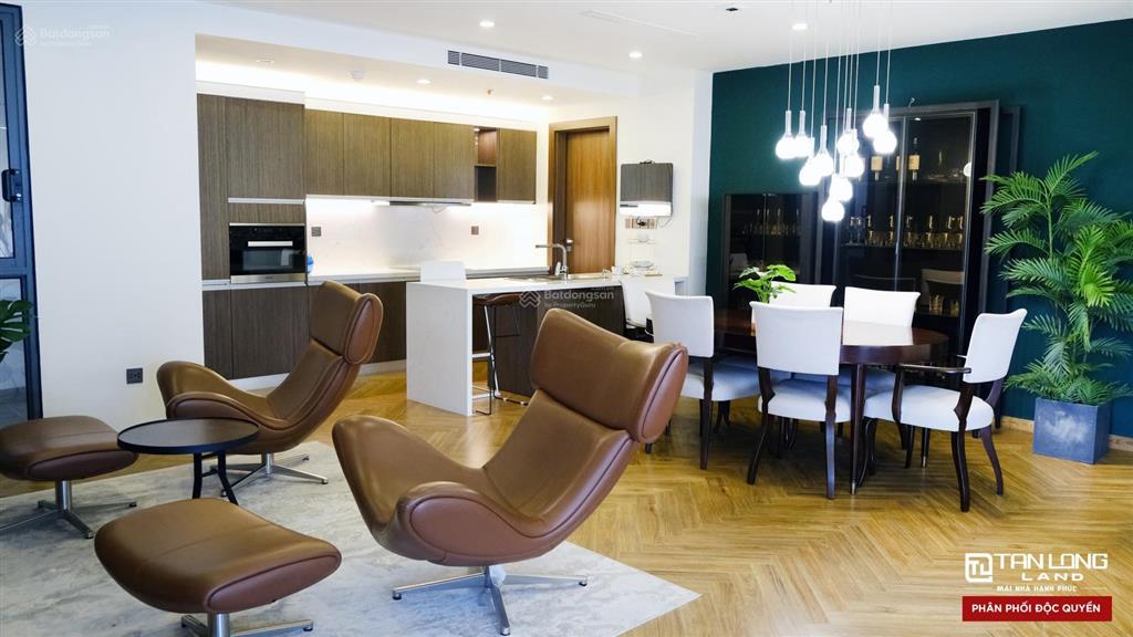 Bán gấp căn 2 ngủ giá chỉ hơn 5 tỷ vinhomes d'capitale 119 trần duy hưng, cần bán gấp trong tháng