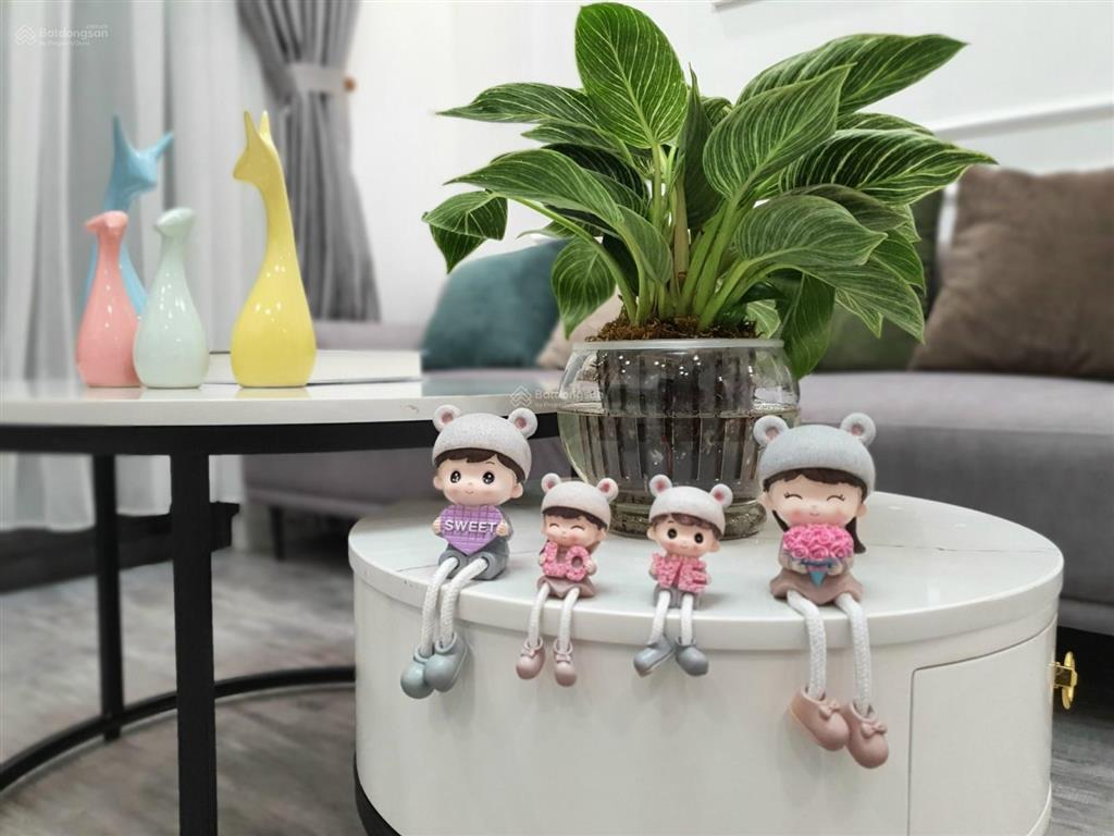 Bán gấp trong tháng 2 phòng ngủ, sổ đỏ toà 18t2 the golden an khánh, hoài đức, căn đẹp, full đồ