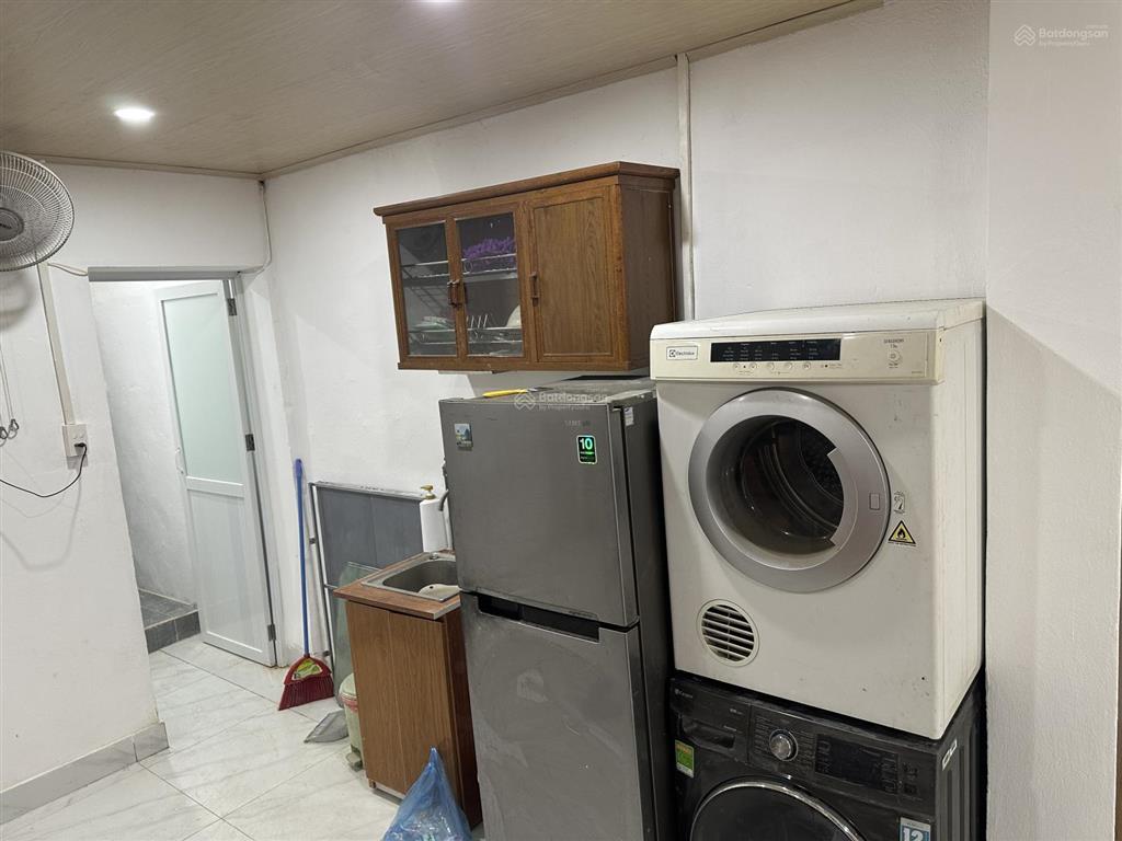 Căn hộ tầng 1 xe tải đỗ cửa cách la thành mới 20m tiện kd nhỏ và ở