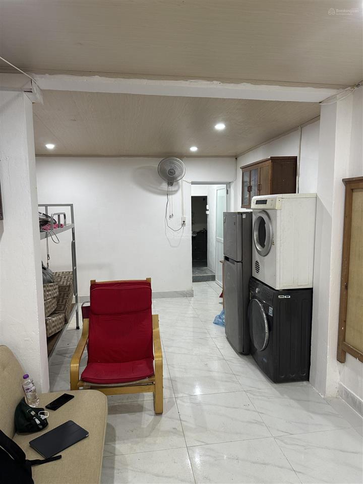 Căn hộ tầng 1 xe tải đỗ cửa cách la thành mới 20m tiện kd nhỏ và ở