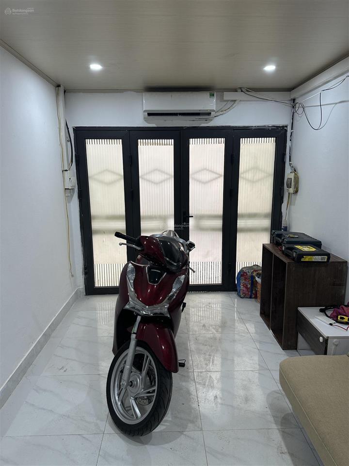 Căn hộ tầng 1 xe tải đỗ cửa cách la thành mới 20m tiện kd nhỏ và ở