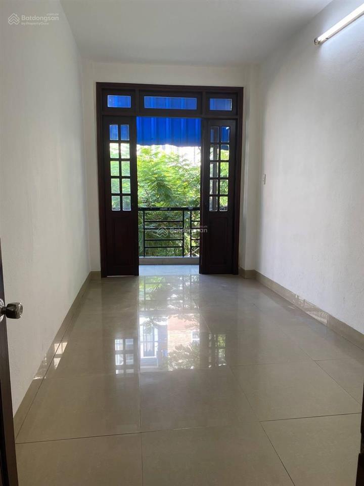 Cho thuê nhà 2 tầng 2 mặt tiền đường hải phòng, hải châu