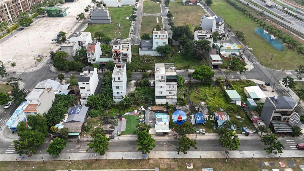 Bán nhà phố hiếm kdc đông hưng, kế global city, diện tích 5x20  100m2, 4 tầng, giá bán 22,5 tỷ