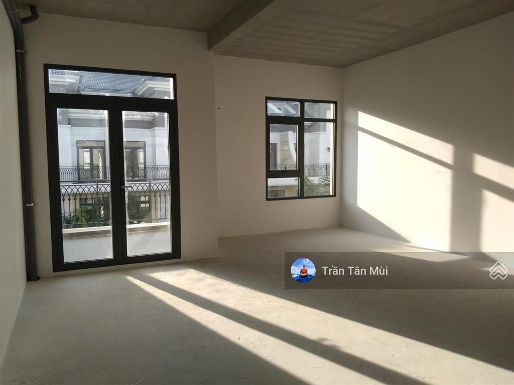 Bán nhà phố hướng đông verosa park, nhà thô 6x17  102m2, sổ hồng giá 18 tỷ tl