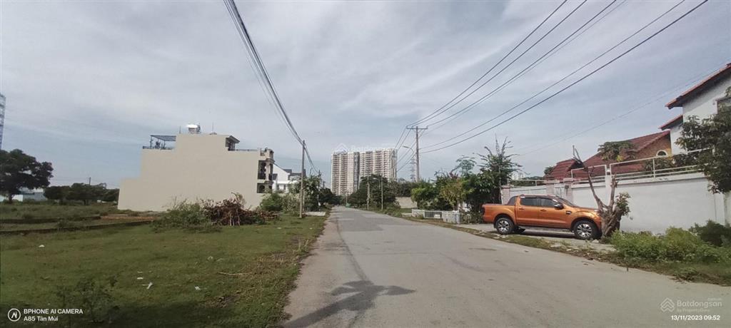 Đất kdc bách khoa, hướng đông nam, 7x30,5m  213,3m2 giá 68 tr/m2 tl sổ cá nhân