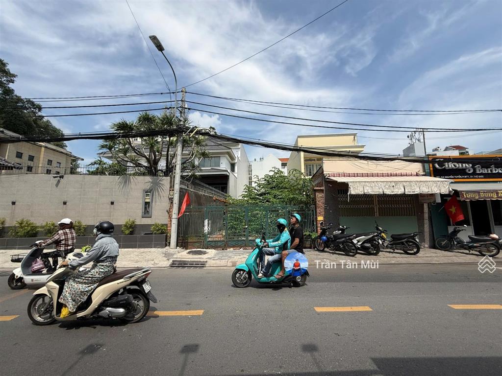 Bán đất mặt tiền nguyễn tuyển gần nguyễn duy trinh, dt 7x23  151,8m2 sổ, đất trống giá bán 21 tỷ