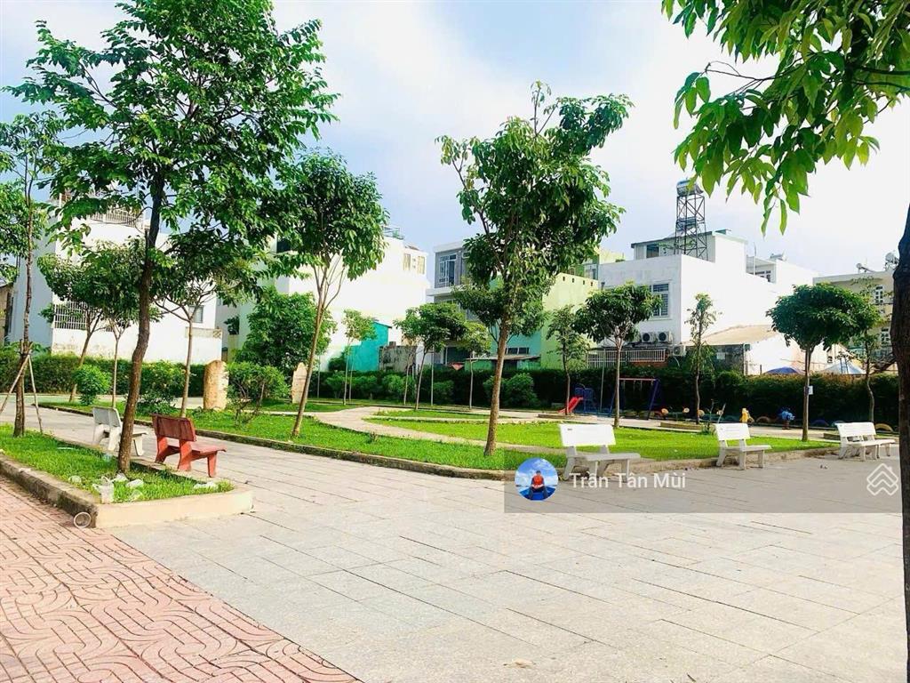 Bán lô đất góc 2 mặt tiền đường lê hữu kiều, cạnh công viên, thuộc dự án tuổi trẻ, 17x23  391m2