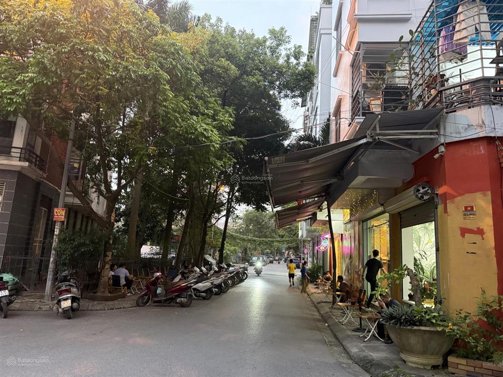 Chính chủ bán nhà liền kề chia lô trần kim xuyến trung kính diện tích 75m2 mặt tiền 6m
