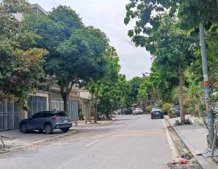 Bán liền kề biệt thự kđt văn khê  mặt đường 20m  vị trí kinh doanh đắc địa