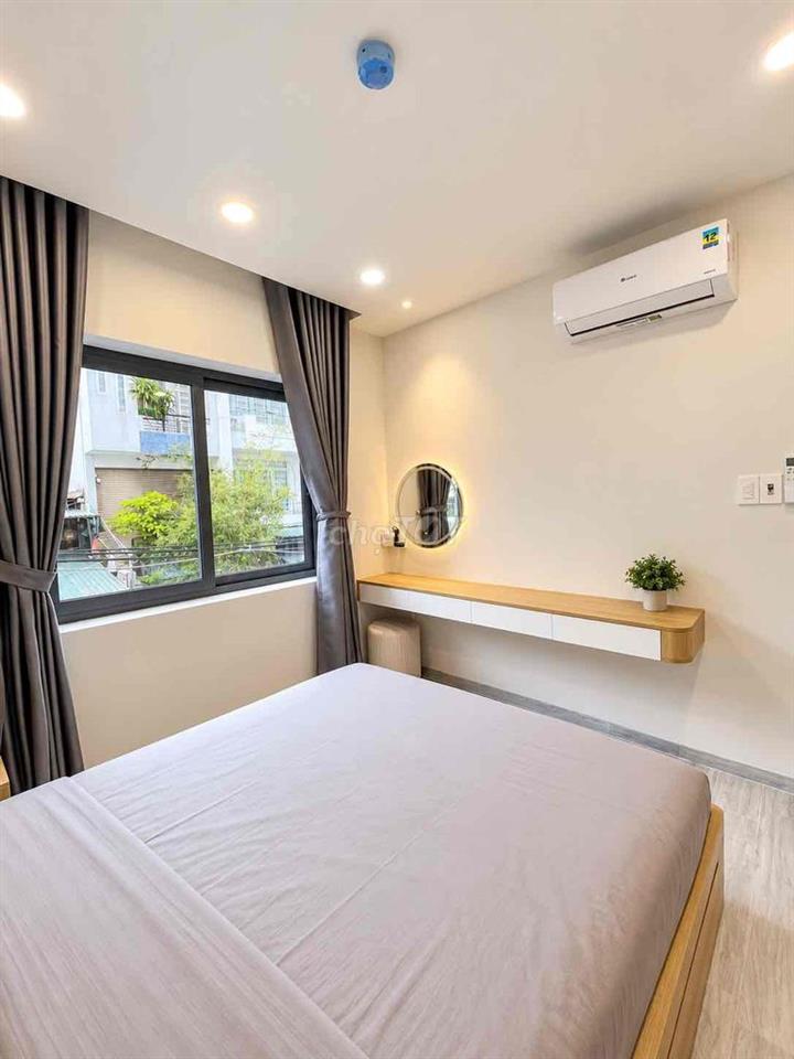 Phòng tách bếp rộng thoáng, toà nhà chdv mới xây Lê Quang Định, P7, BT