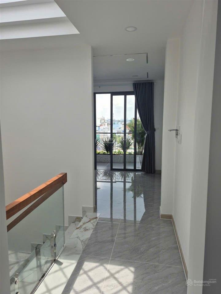 Bán nhà 4x17m 4tầng như hình  hẻm 7m 2oto tránh phường bình hưng hòa